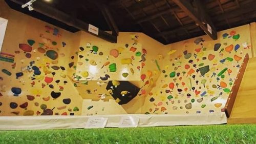 埼玉県のクライミング施設「クライミングハウス OKKU ROCK（オックロック）」